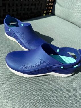 Calzuro Rebel  Navy Slip-On Clogs with Aqua Insole